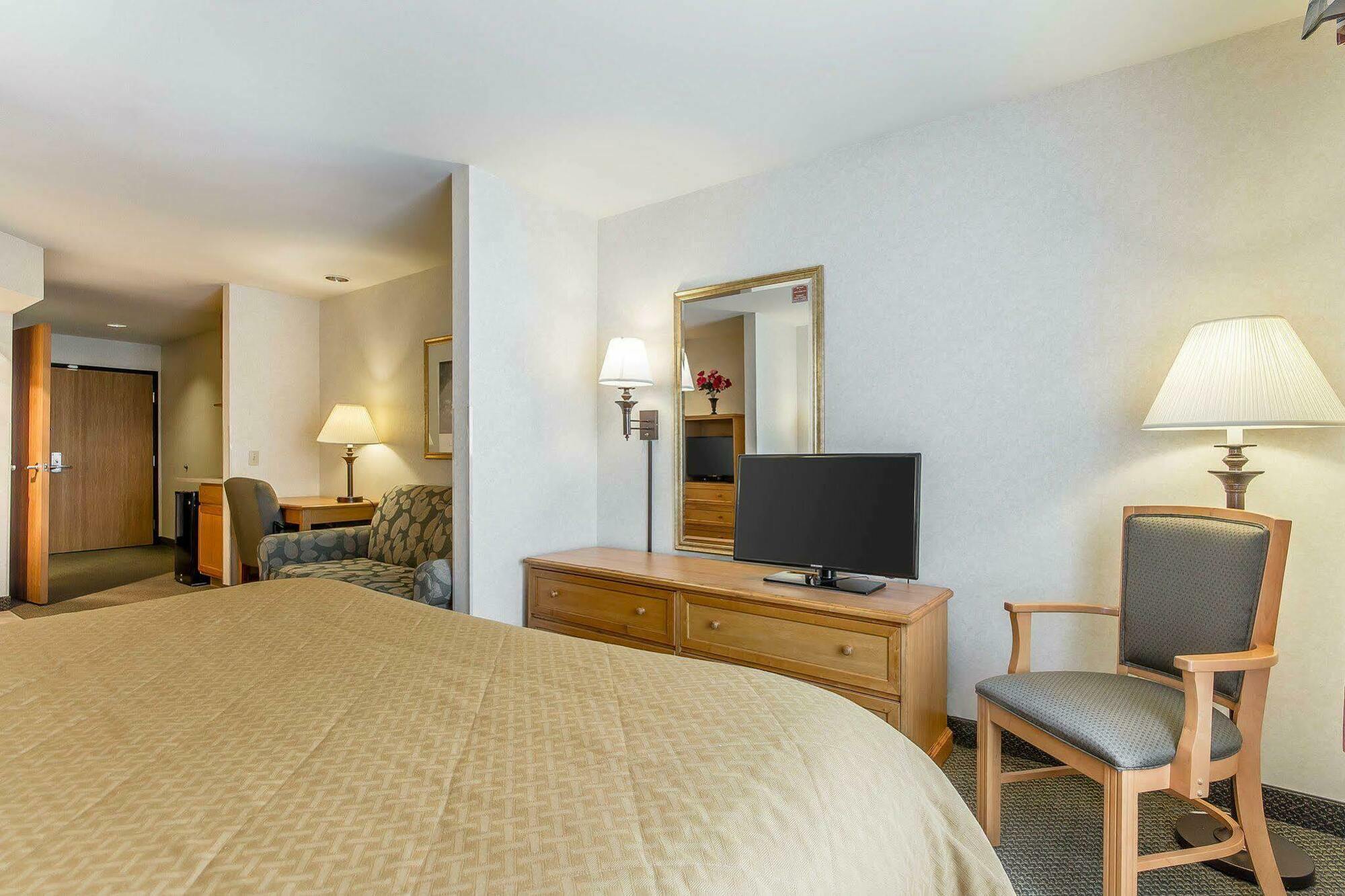Quality Inn & Suites Lodi I-90 Dış mekan fotoğraf